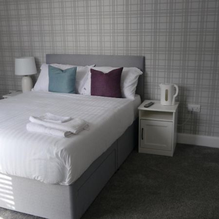 Caledonian Rooms Bellshill Bagian luar foto