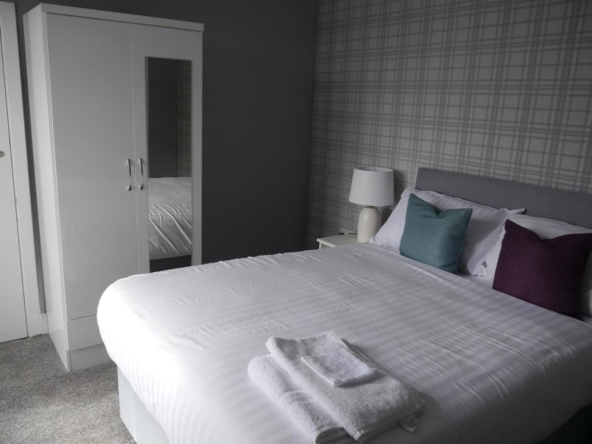 Caledonian Rooms Bellshill Bagian luar foto